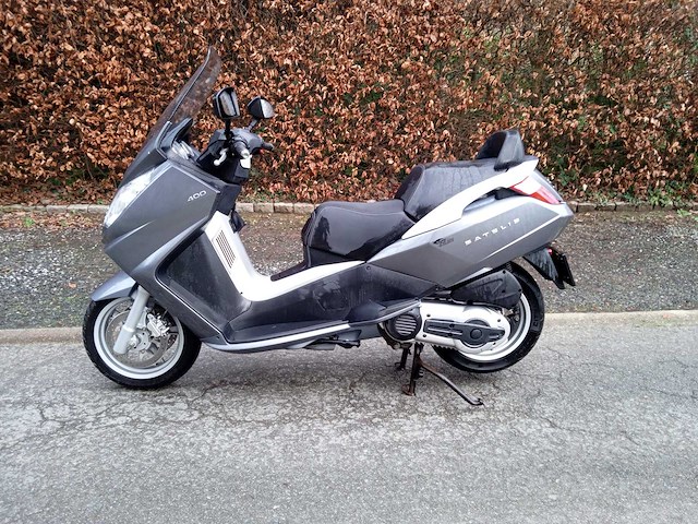 Peugeot - satelis 400 - motorfiets - afbeelding 1 van  12