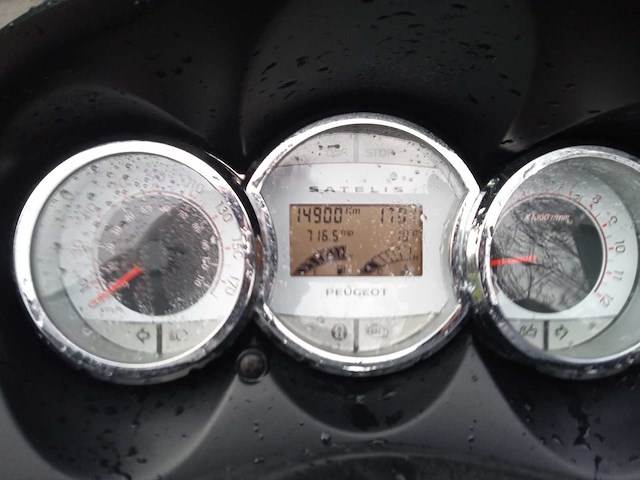 Peugeot - satelis 400 - motorfiets - afbeelding 10 van  12