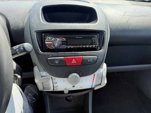 Peugeot 107 1.0i 12v trendy 2tronic 68 at, 2007 - afbeelding 4 van  27
