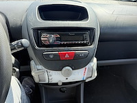 Peugeot 107 1.0i 12v trendy 2tronic 68 at, 2007 - afbeelding 4 van  27