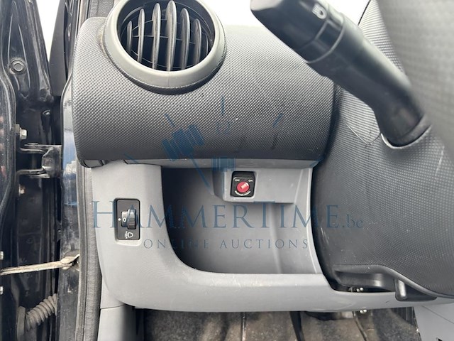 Peugeot 107 1.0i trendy, 2011 - afbeelding 11 van  33