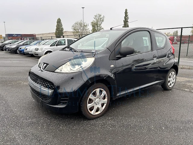 Peugeot 107 1.0i urban, 2010 - afbeelding 1 van  29