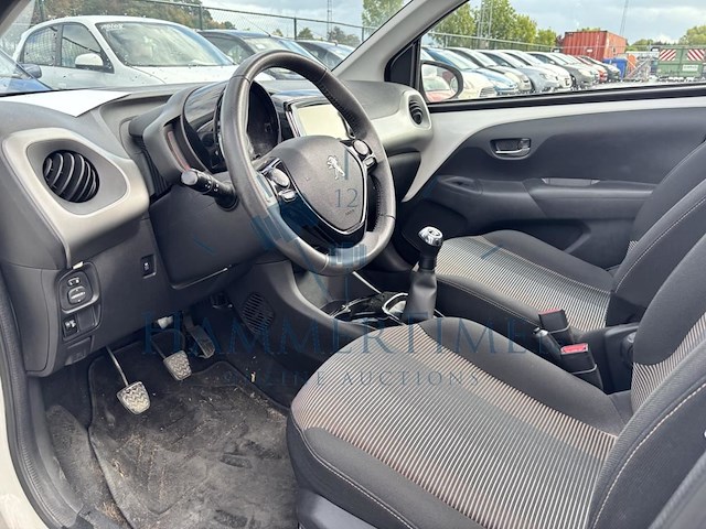 Peugeot 108 1.2 puretech top! allure, 2014 - afbeelding 4 van  33