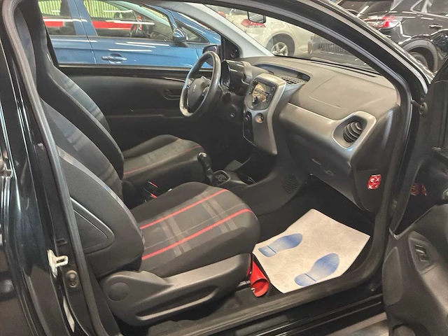 Peugeot 108 auto - 1,0 vti 69 pk – benzine – 2015 – 120,245 dkm - afbeelding 27 van  36