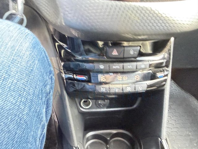 Peugeot 2008 1 2i puretech allure s&s, 2016 - afbeelding 3 van  32