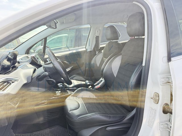 Peugeot 2008 1 2i puretech allure s&s, 2016 - afbeelding 31 van  32