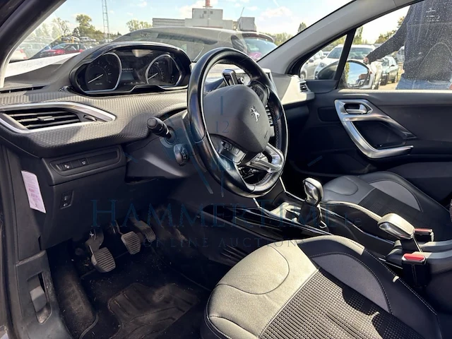 Peugeot 2008 1.2 puretech allure s&s, 2018 - afbeelding 2 van  34