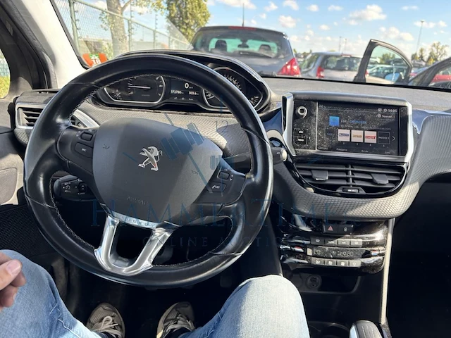 Peugeot 2008 1.2 puretech allure s&s, 2018 - afbeelding 7 van  34