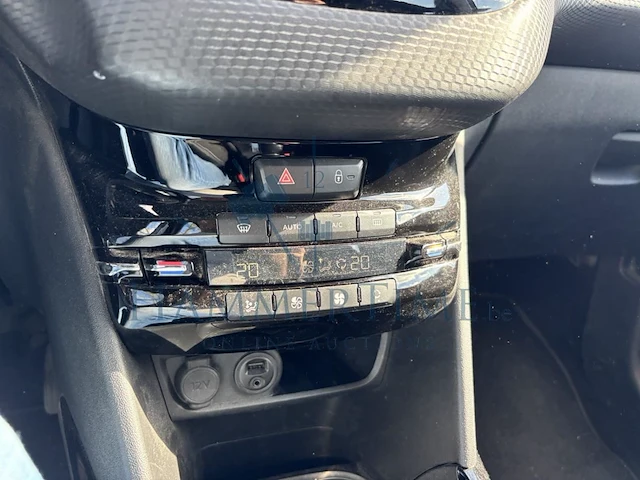 Peugeot 2008 1.2 puretech allure s&s, 2018 - afbeelding 9 van  34