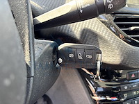 Peugeot 2008 1.2 puretech allure s&s (eu6.2), 2019 - afbeelding 13 van  35