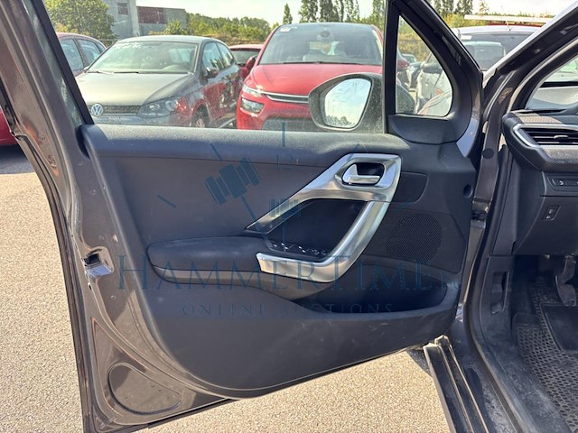 Peugeot 2008 1.2 puretech allure s&s (eu6.2), 2019 - afbeelding 35 van  35