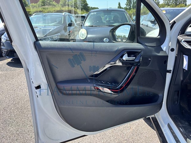 Peugeot 2008 1.2 puretech gt line s&s 110 at, 2017 - afbeelding 31 van  31