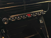 Peugeot 2008 1.2 s&s 100 actieve zaken - afbeelding 32 van  51