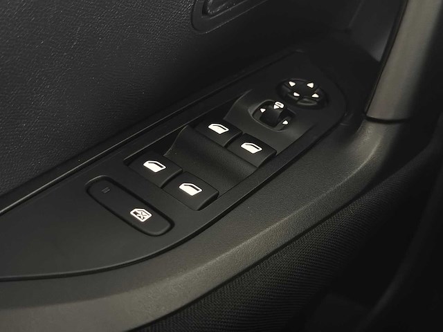 Peugeot 2008 1.2 s&s 100 actieve zaken - afbeelding 35 van  51