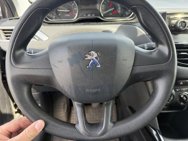 Peugeot 2008 1.2i puretech access,2015 - afbeelding 8 van  32