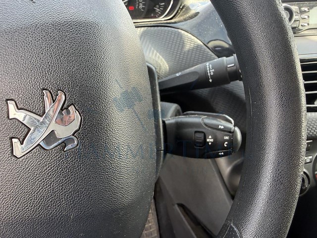 Peugeot 2008 1.2i puretech access,2015 - afbeelding 10 van  32