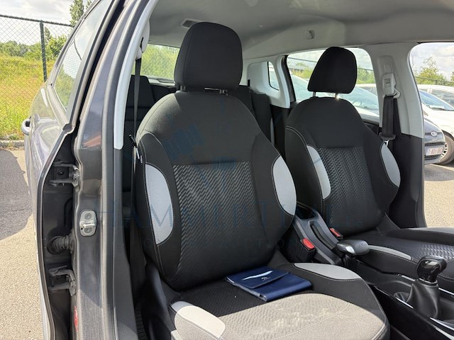 Peugeot 2008 1.2i puretech access,2015 - afbeelding 17 van  32