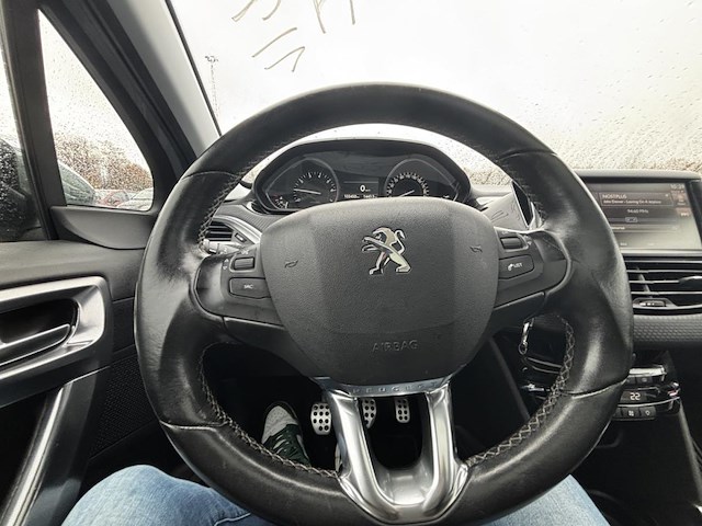 Peugeot 2008 1.2i puretech feline s&s, 2016 - afbeelding 8 van  29