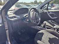 Peugeot 2008 1.2i puretech style, 2016 - afbeelding 2 van  29