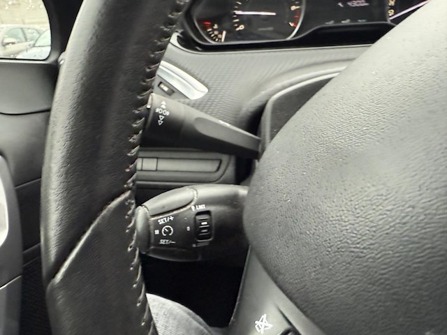Peugeot 2008 1.2i puretech style, 2018 - afbeelding 7 van  24