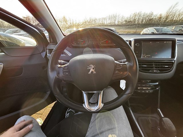 Peugeot 2008 1.6 bluehdi style, 2018 - afbeelding 10 van  32