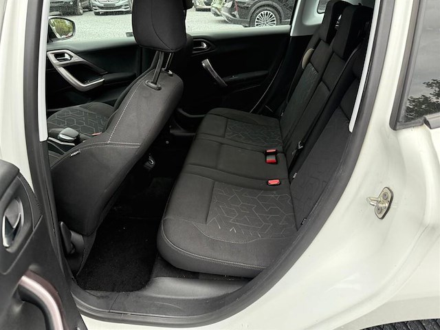 Peugeot 2008, 2016 - afbeelding 17 van  24