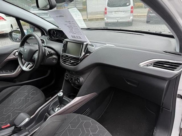 Peugeot 2008, 2016 - afbeelding 19 van  24
