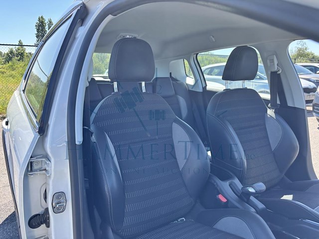 Peugeot 2008 allure 110 at, 2017 - afbeelding 19 van  31