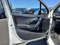 Peugeot 2008 allure 110 at, 2017 - afbeelding 30 van  31