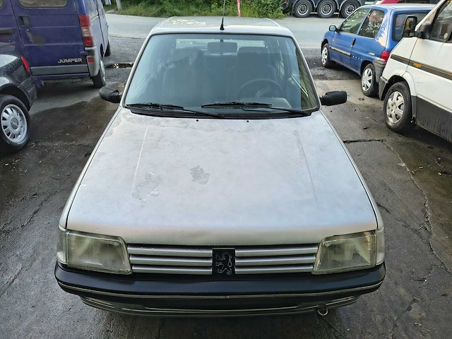Peugeot 205 - 1997 - afbeelding 12 van  15