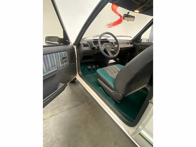 Peugeot 205 groene 1.4 vintage auto's > 15 - afbeelding 6 van  31