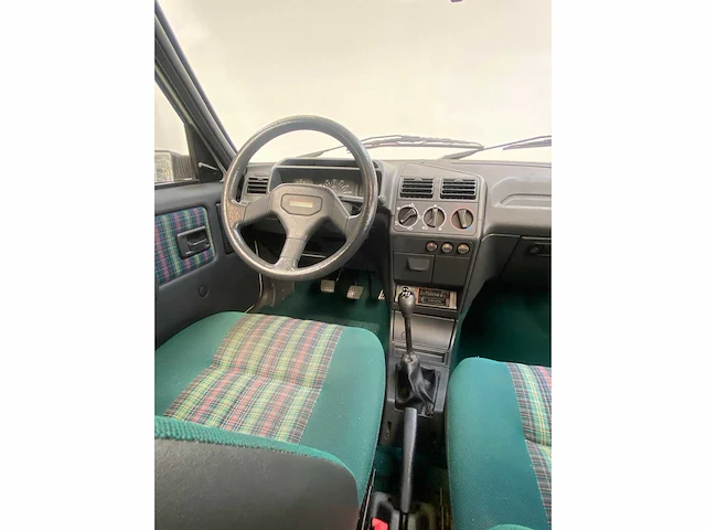 Peugeot 205 groene 1.4 vintage auto's > 15 - afbeelding 7 van  31