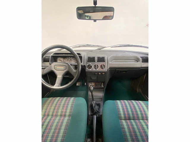 Peugeot 205 groene 1.4 vintage auto's > 15 - afbeelding 8 van  31