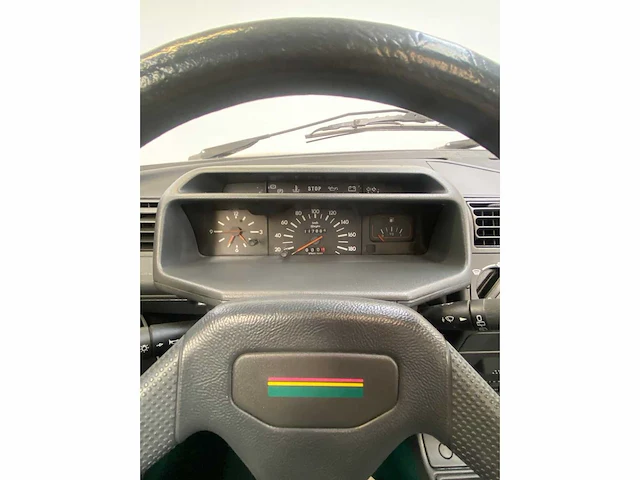 Peugeot 205 groene 1.4 vintage auto's > 15 - afbeelding 11 van  31