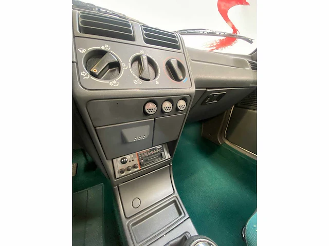 Peugeot 205 groene 1.4 vintage auto's > 15 - afbeelding 14 van  31