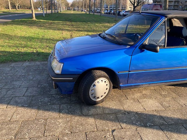 Peugeot 205 - afbeelding 35 van  35