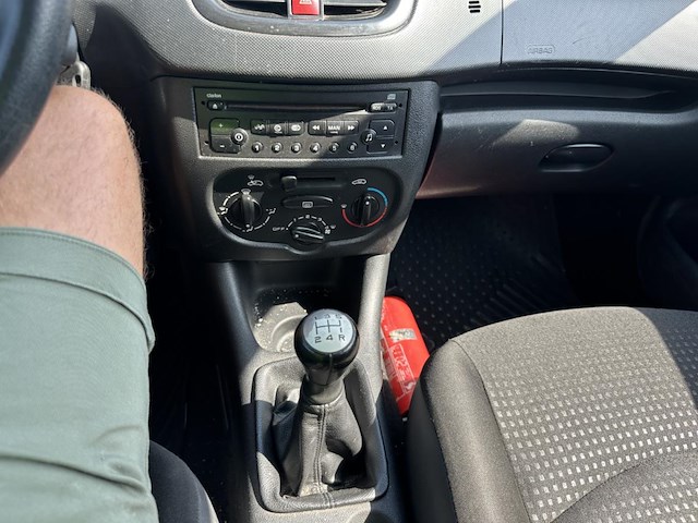 Peugeot 206+ 1.1i urban 60, 2011 - afbeelding 6 van  31