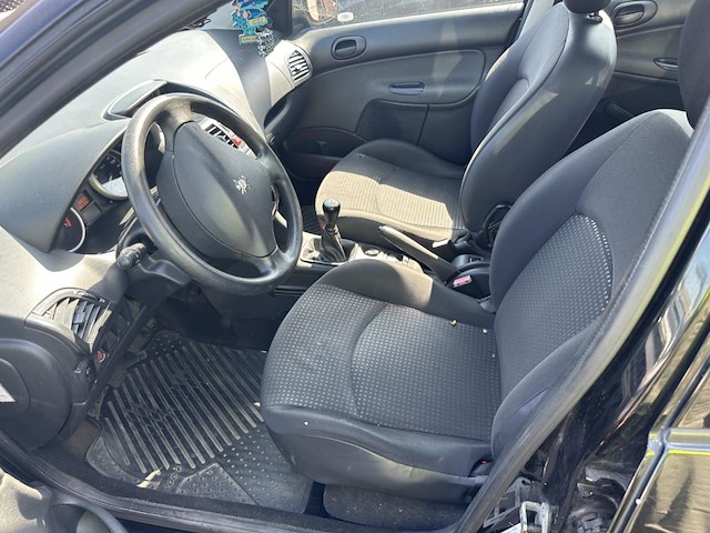 Peugeot 206+ 1.1i urban 60, 2011 - afbeelding 29 van  31