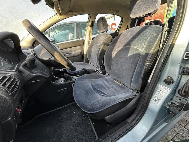 Peugeot 206, 2003 - afbeelding 28 van  30
