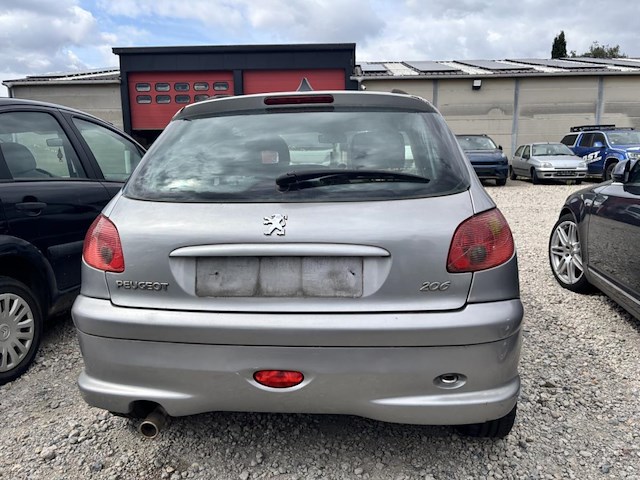 Peugeot 206, 2004 - afbeelding 13 van  17