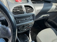 Peugeot 206 personenwagen personenauto - afbeelding 5 van  18