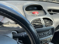 Peugeot 206 personenwagen personenauto - afbeelding 6 van  18