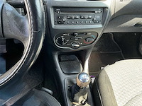 Peugeot 206 personenwagen personenauto - afbeelding 7 van  18