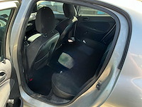 Peugeot 206 personenwagen personenauto - afbeelding 8 van  18