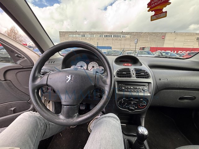 Peugeot 206 phase 2 1 4i one line, 2005 - afbeelding 6 van  33