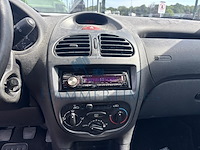 Peugeot 206 phase 2 1 4i one line, 2006 - afbeelding 6 van  27