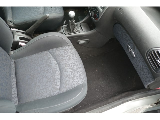 Peugeot 206 - afbeelding 8 van  10