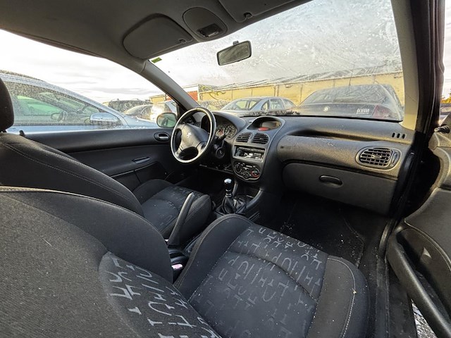Peugeot 206 - afbeelding 7 van  9
