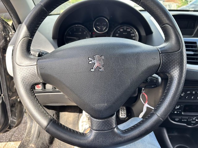 Peugeot 206 - afbeelding 10 van  34