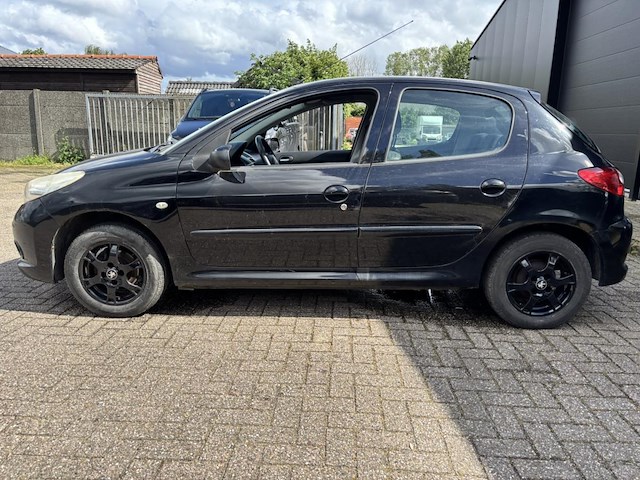 Peugeot 206 - afbeelding 33 van  34